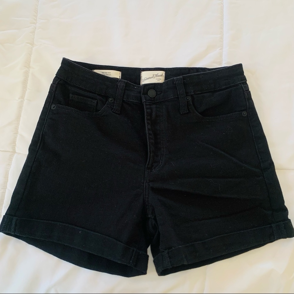 Universal Thread High Rise Black Shorts Size 28